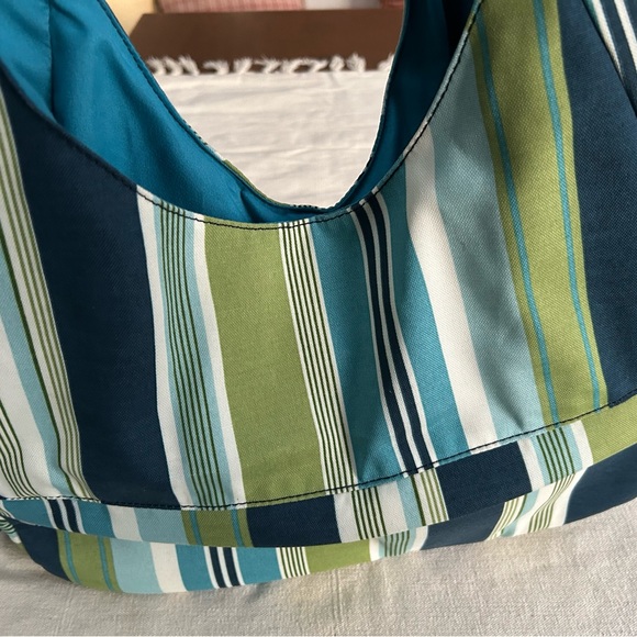 Portovino Beverage Pouch Purse. Incl 3L refillable bag w/spout, peeks out window - Picture 6 of 16